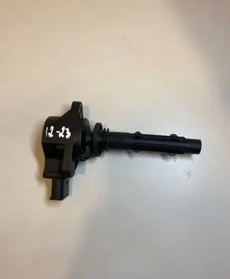 Mercedes-Benz ML W164 High voltage ignition coil A0001501980