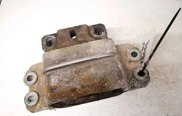 Volkswagen Golf V Engine mount bracket 1k0199555