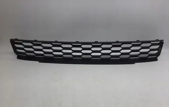Skoda Scala Front bumper lower grill 657853677