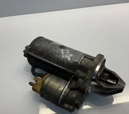 Mercedes-Benz E W211 Starter motor 0051511301 A0051511301