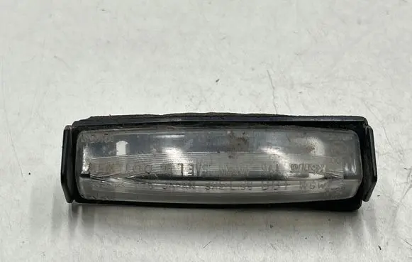Lexus RX 300 Number plate light E130156