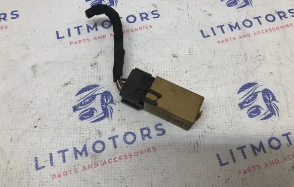 BMW 5 E60 E61 Other relay 8384505