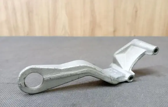 Mercedes-Benz E A207 Engine mount bracket 2711941 A2711941