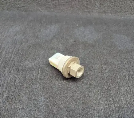 Audi A6 S6 C6 4F Air conditioning (A/C) pressure sensor 4F0959126A