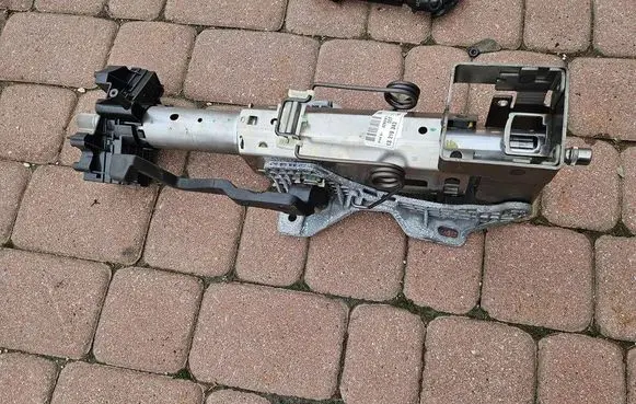 Opel Insignia A Steering wheel axle 13219343-