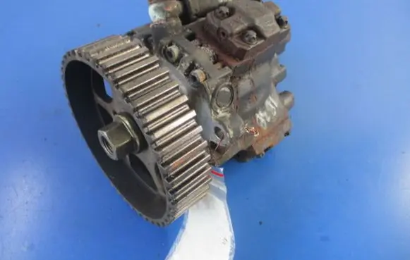 Peugeot Partner Fuel injection high pressure pump