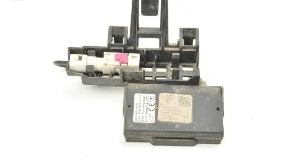 Porsche Macan (95B) Aerial antenna amplifier 95B907245A