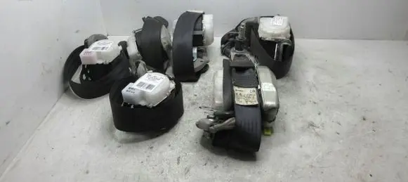 Nissan Pathfinder R51 Seat belt trim 