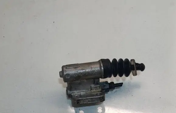 Honda Civic Clutch slave cylinder 