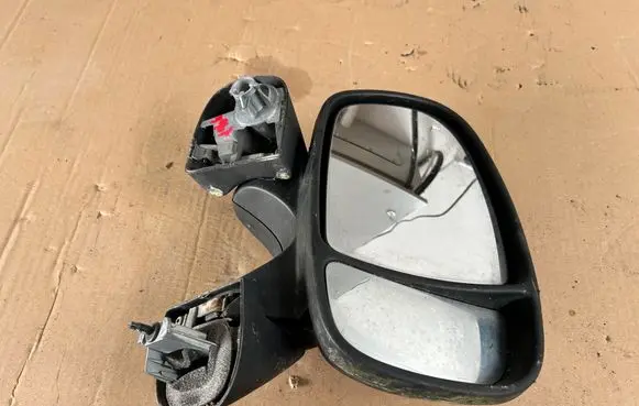 Opel Vivaro Manual wing mirror 