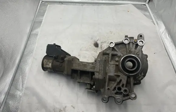 Mitsubishi Outlander Gearbox transfer box case 3200A067
