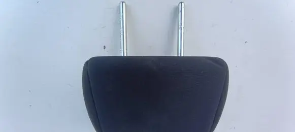 Nissan Qashqai Rear seat headrest 