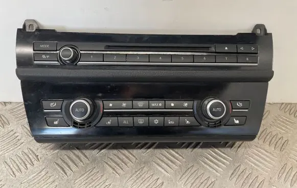 BMW 5 F10 F11 Climate control unit 9233631