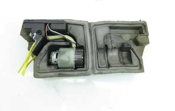 Mercedes-Benz A W168 Central locking vacuum pump 1688000348