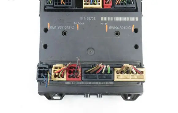 Skoda Fabia Mk1 (6Y) Central body control module 5WK48212C 6Q1937049C