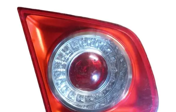 Volkswagen Jetta V Tailgate rear/tail lights 1K5945093 965751
