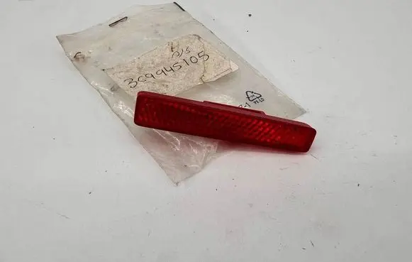 Volkswagen PASSAT B6 Rear tail light reflector 3C9945105
