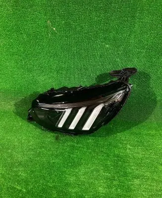 Peugeot 208 Headlight/headlamp