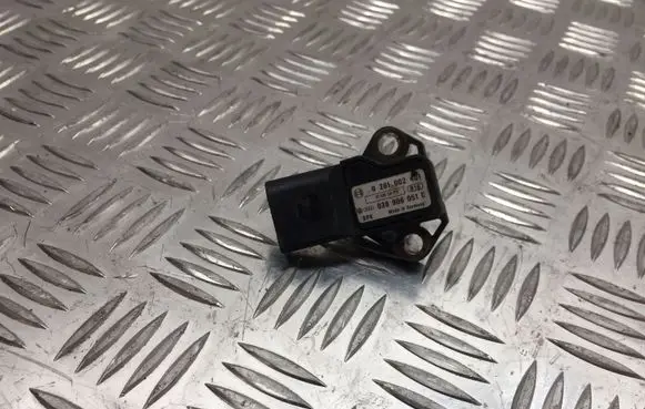 Audi A4 S4 B8 8K Air pressure sensor 038906051C