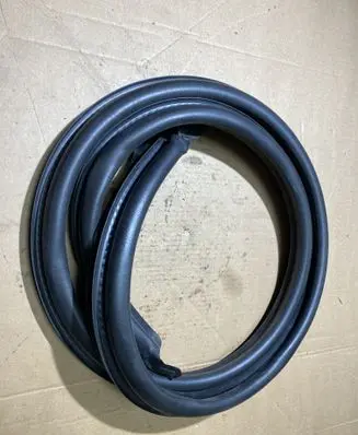 Mercedes-Benz Sprinter W906 Trunk rubber seal (body) 2E1827459