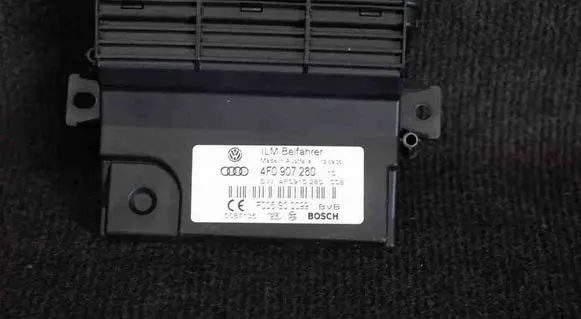 Audi A6 S6 C6 4F Central body control module F005S00099 4F0907280