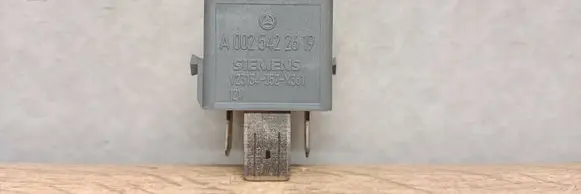 Mercedes-Benz ML W163 Other relay A0025422619 123134523351