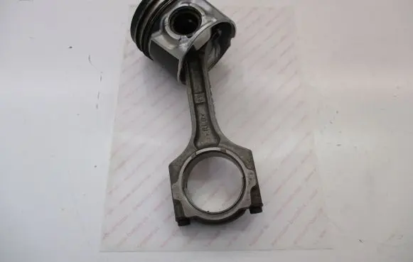 Honda Accord Piston with connecting rod N22B1