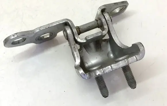 Renault Clio III Rear door upper hinge 416345B