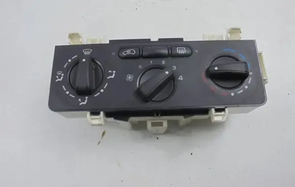 Peugeot 1007 Air conditioning/heating control unit F664478N