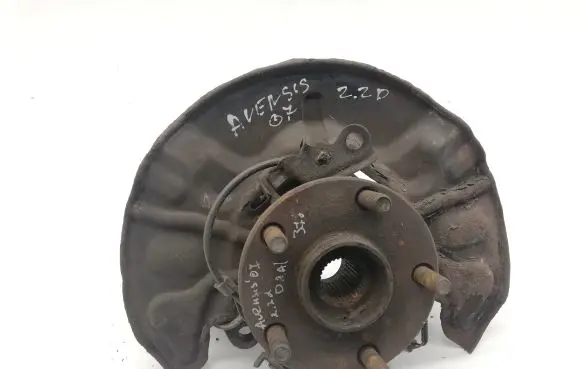 Toyota Avensis T250 Front wheel hub