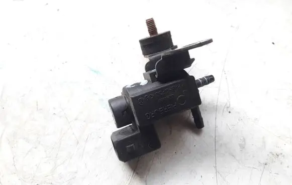 Opel Zafira B Vacuum valve 90530039