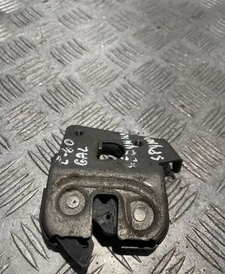 BMW 5 E60 E61 Seat back rest lock catch 7112854