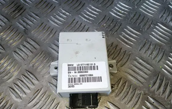 BMW 3 E90 E91 Cruise control unit/module 6771182