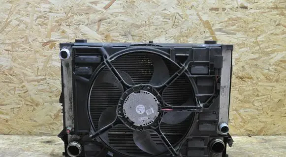 BMW 5 E60 E61 Radiator support slam panel 7805597 7787830