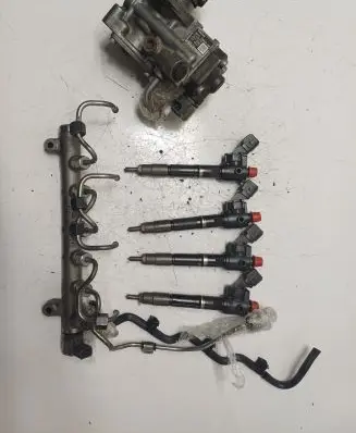 Volvo XC60 Fuel injection system set VEA132360020AAA 31432135 VEA132370010AAB