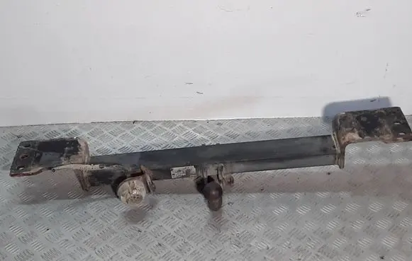 Mitsubishi Pajero Detachable towbar 