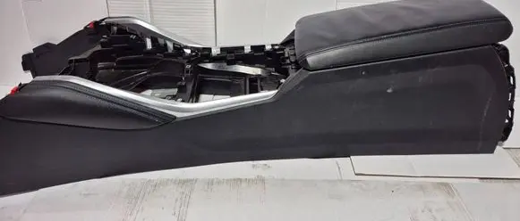 BMW 4 G22 G23 G24 G26 Armrest 