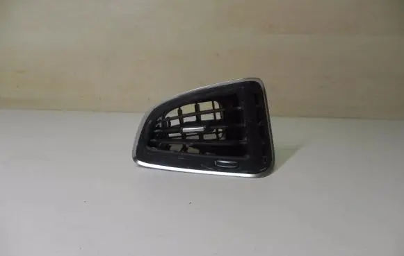 Ford B-MAX Rear air vent grill AV11R018BB08B I4098