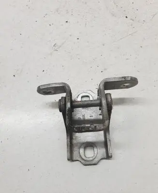 Opel Insignia A Front door lower hinge A046574