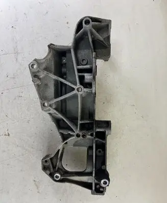 Peugeot 4007 Generator/alternator bracket 9661297180 966129718