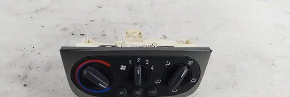 Opel Corsa C Air conditioner control unit module 05886701209