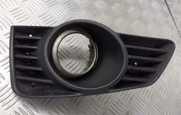 Opel Tigra B Front bumper lower grill 93162188