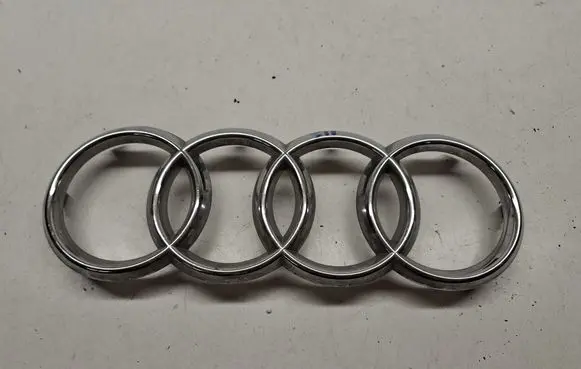 Audi A5 Manufacturer badge logo/emblem 8J0853605B