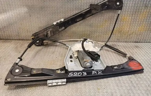 Mercedes-Benz C W203 Front door electric window regulator 2037202346