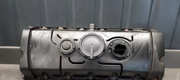 Volkswagen Multivan T5 Rocker cam cover 070103469B