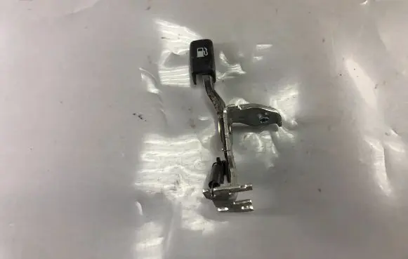Mitsubishi Pajero Pinin Fuel cap release pull handle 