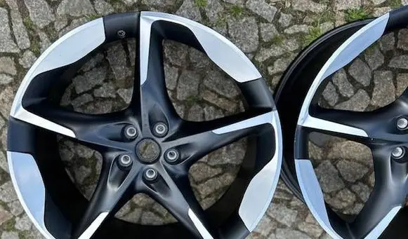 Ferrari Purosangue R22 alloy rim 1560016