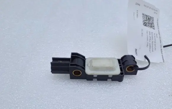 Audi A8 S8 D3 4E Airbag deployment crash/impact sensor 4B0959643D