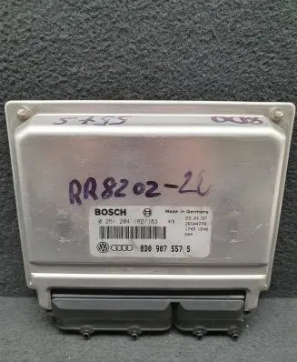 Audi A4 S4 B5 8D Engine control unit/module 8D0907557S 0261204182