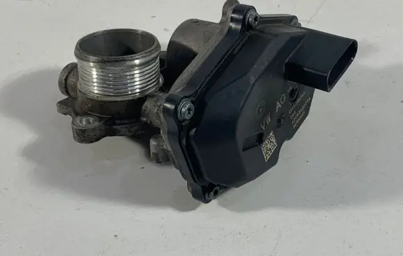Volkswagen Golf VII EGR valve 04L131501C A2C53420794
